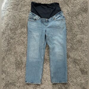 Size 32 Maternity Abercrombie + Fitch Medium Wash Ankle Straight jeans